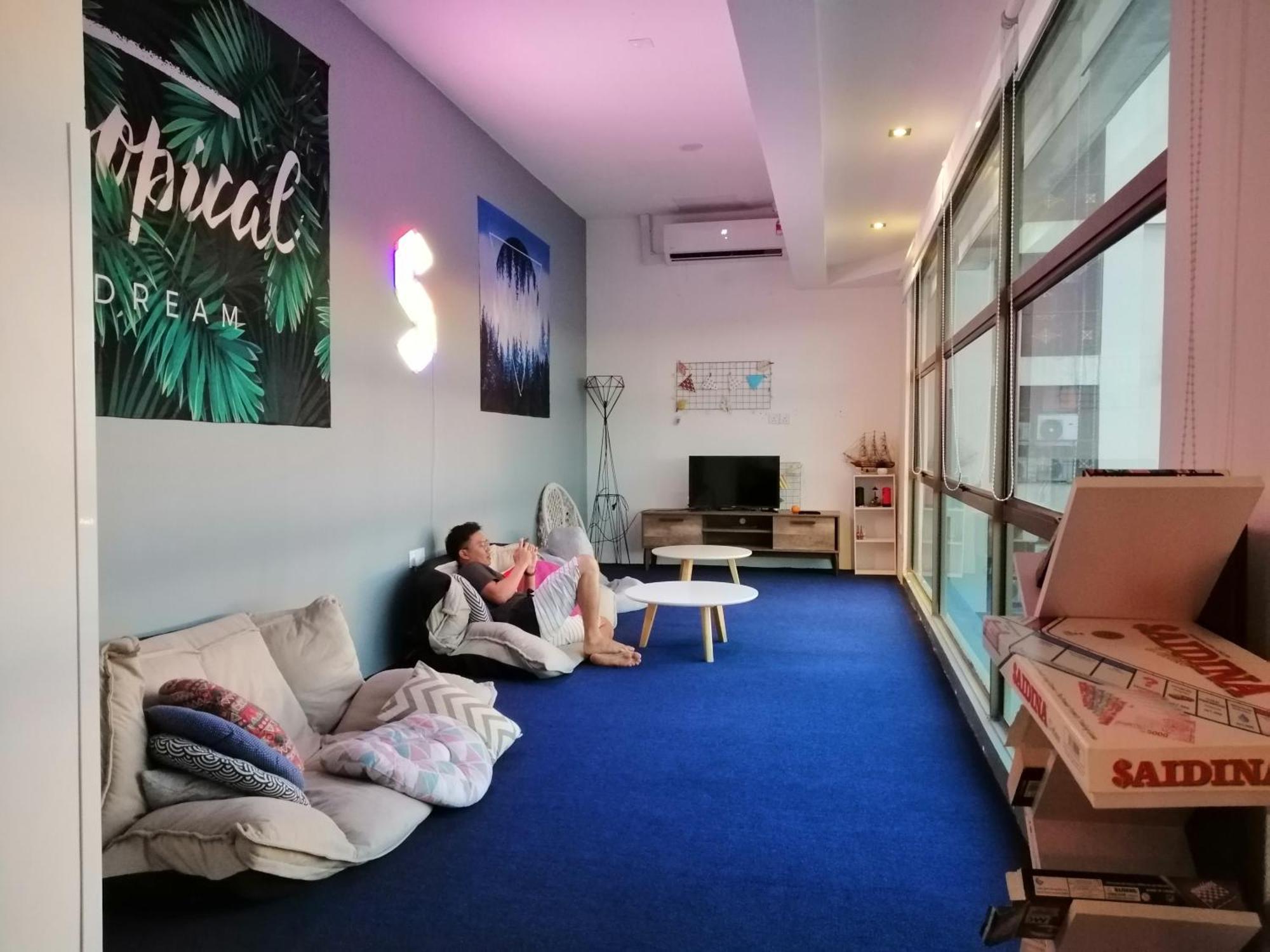 Space Cap Hotel Kota Kinabalu Exterior photo