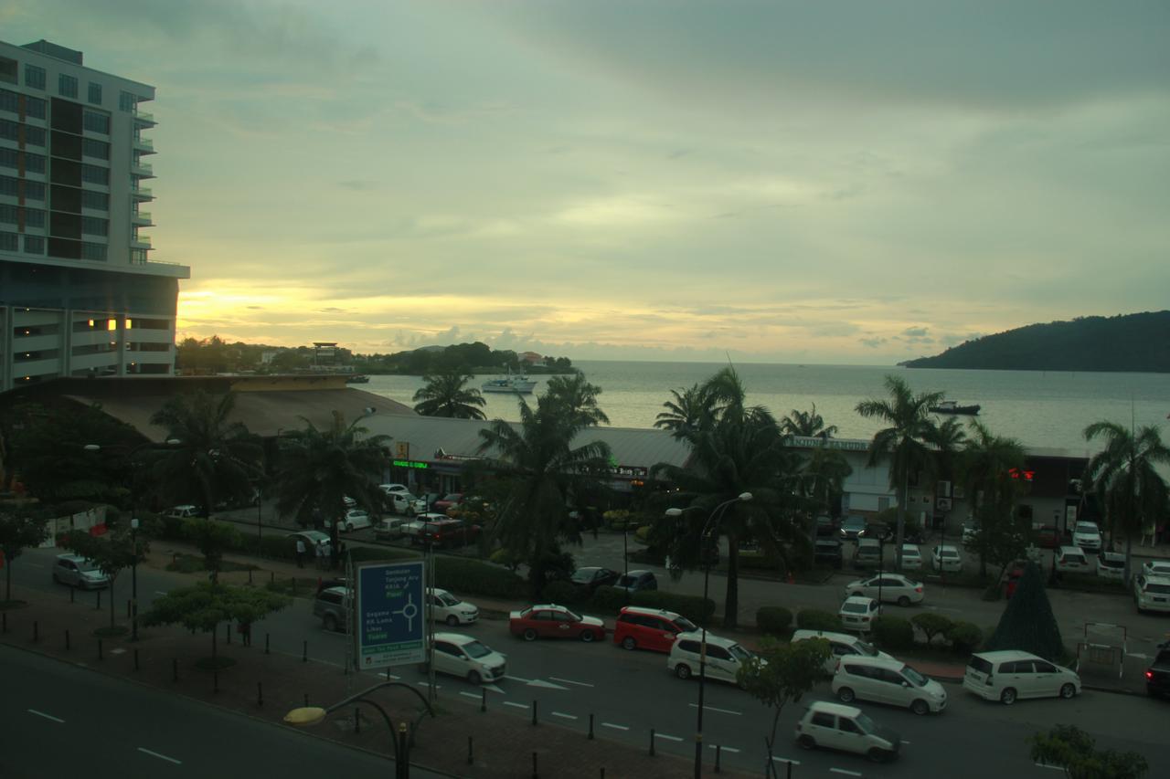 Space Cap Hotel Kota Kinabalu Exterior photo